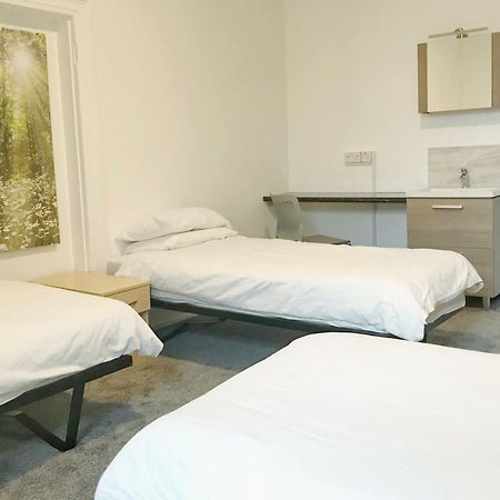 Number 6 Hotel เชลเทนแฮม ภายนอก รูปภาพ